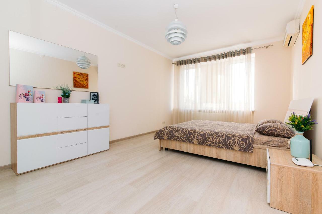 Luxury Studio Apart-Hotel In Centre 2 Room Sumy Exterior foto