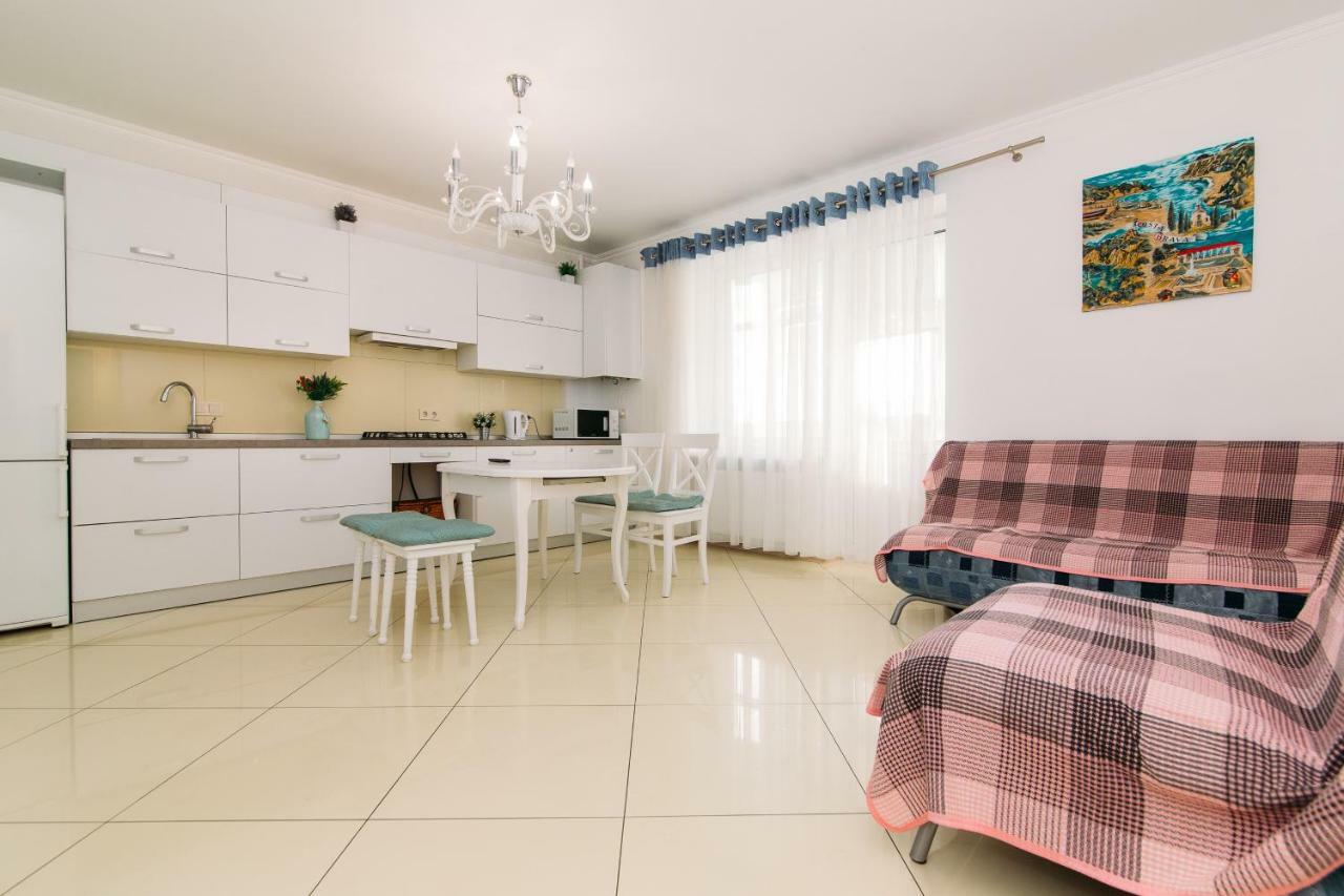 Luxury Studio Apart-Hotel In Centre 2 Room Sumy Exterior foto