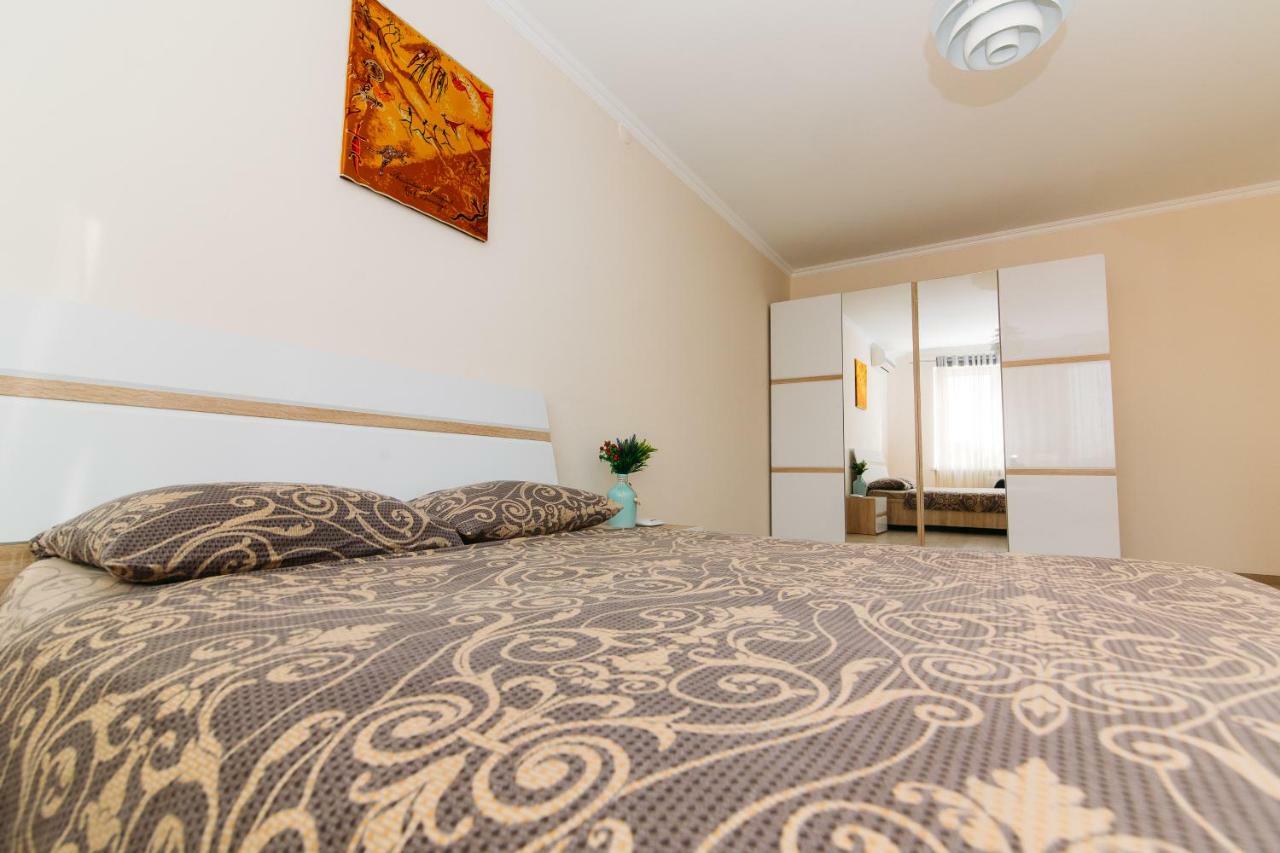 Luxury Studio Apart-Hotel In Centre 2 Room Sumy Exterior foto